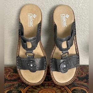Rieker NWOT Black Leather Floral Cutout Slide Sandals size 7